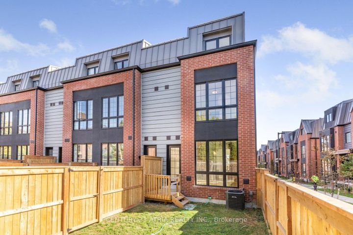 Photo 34 at 85 ALTON Crescent, Uplands, Vaughan