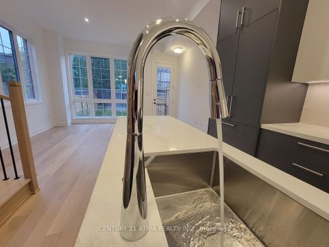 Photo 6 at 85 ALTON Crescent, Uplands, Vaughan