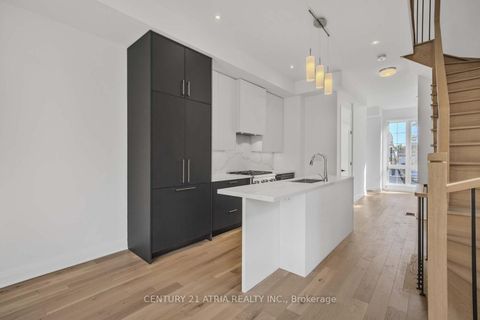 Photo 7 at 85 ALTON Crescent, Uplands, Vaughan