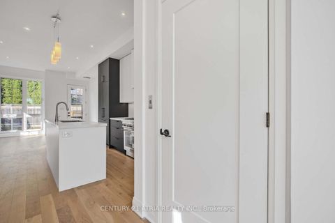 Photo 13 at 85 ALTON Crescent, Uplands, Vaughan