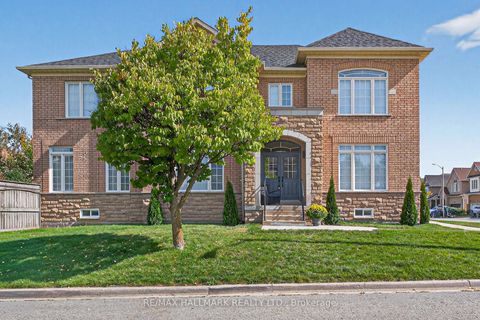 Photo 2 at 50 Bentwood Crescent, Patterson, Vaughan