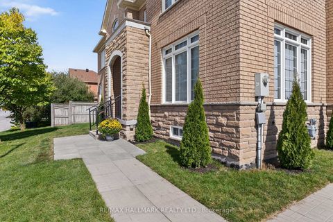 Photo 3 at 50 Bentwood Crescent, Patterson, Vaughan
