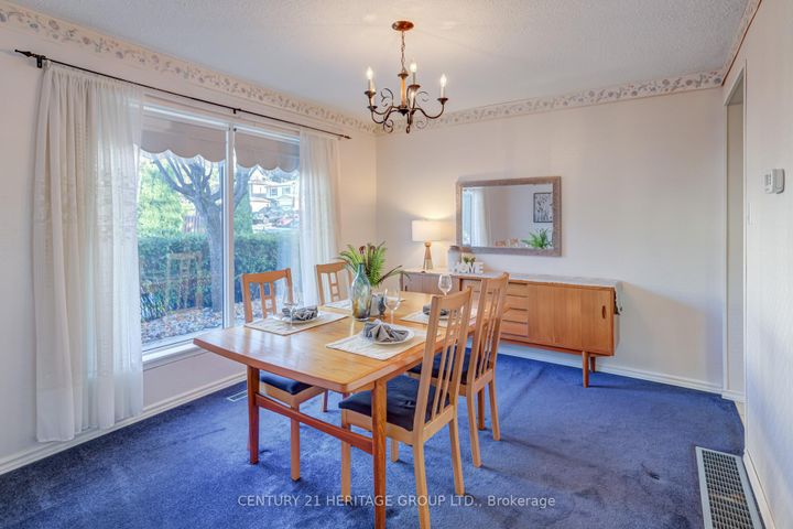 Photo 8 at 729 Beman Drive, Leslie Valley, Newmarket