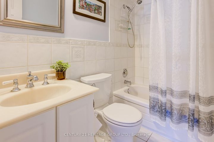 Photo 18 at 729 Beman Drive, Leslie Valley, Newmarket
