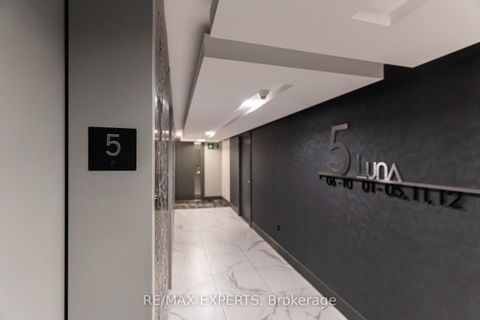 Photo 4 at 506 - 25 Capreol Court, Waterfront Communities C1, Toronto