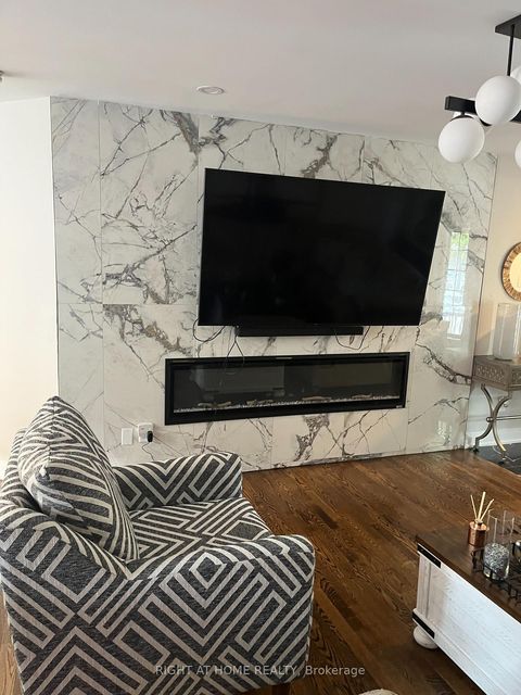 Photo 3 at 26 Bluewater Trail N, Vellore Village, Vaughan