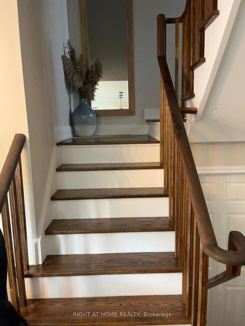 Photo 7 at 26 Bluewater Trail N, Vellore Village, Vaughan