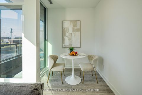 Photo 2 at 312 - 1100 Sheppard Avenue W, York University Heights, Toronto