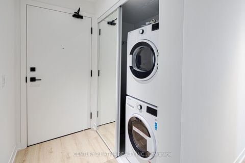 Photo 1 at 2515 - 319 Jarvis Street, Moss Park, Toronto