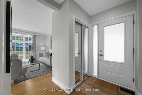 Photo 2 at 47 Deerfield Road, Bendale, Toronto