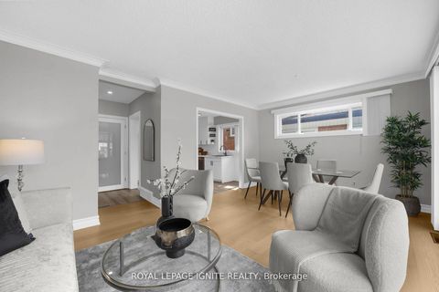Photo 5 at 47 Deerfield Road, Bendale, Toronto