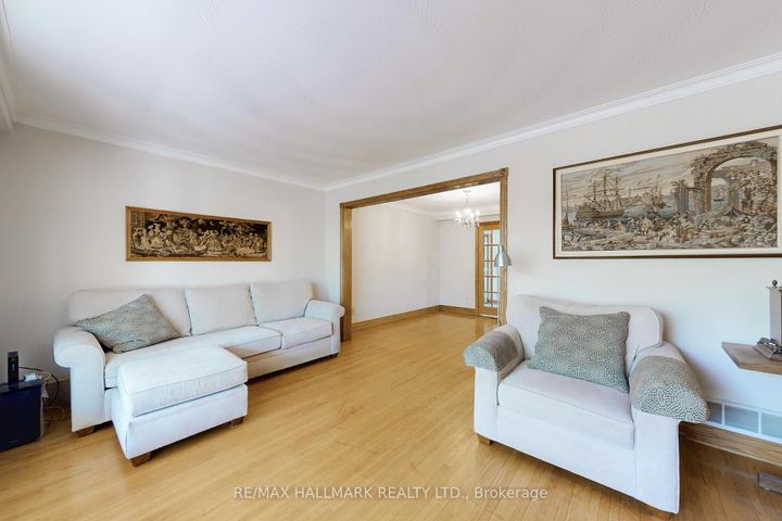 Photo 5 at 38 Courton Drive, Maryvale, Toronto