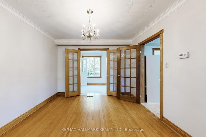 Photo 8 at 38 Courton Drive, Maryvale, Toronto