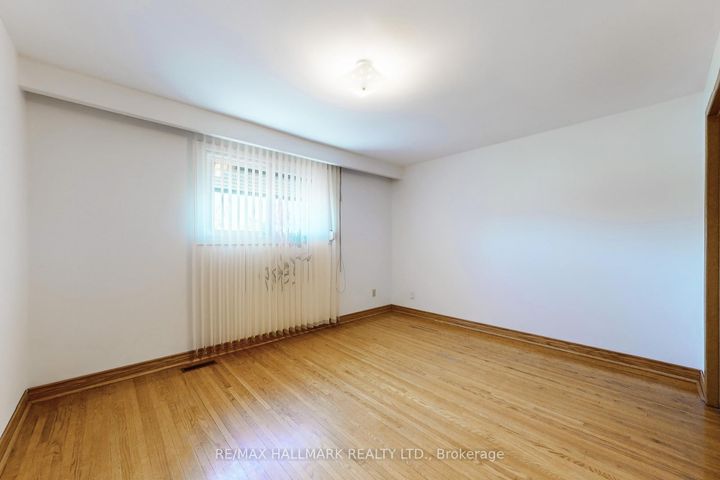 Photo 19 at 38 Courton Drive, Maryvale, Toronto