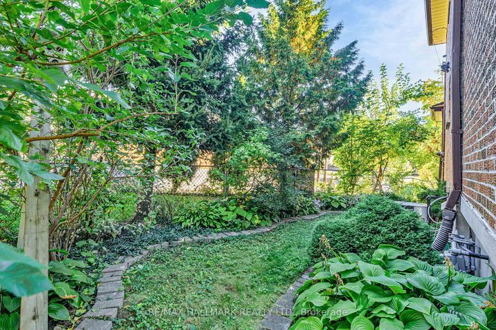 Photo 40 at 38 Courton Drive, Maryvale, Toronto