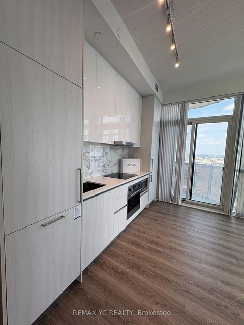 Photo 7 at 4315 - 195 Commerce Street, Vaughan Corporate Centre, Vaughan Photo 7 at 4315 - 195 Commerce Street, Vaughan Corporate Centre, Vaughan