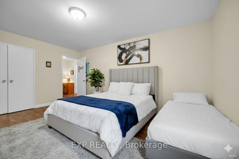 Photo 13 at 14 - 33 Four Winds Drive, York University Heights, Toronto