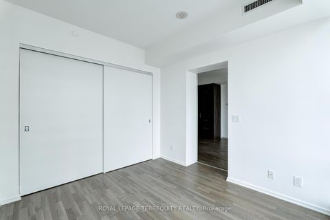 Photo 11 at 2712 - 1 Bloor Street E, Yonge Corridor, Toronto