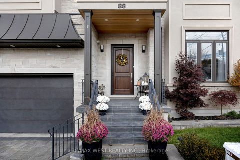Photo 1 at 88 Yardley Avenue, Parkview, Toronto