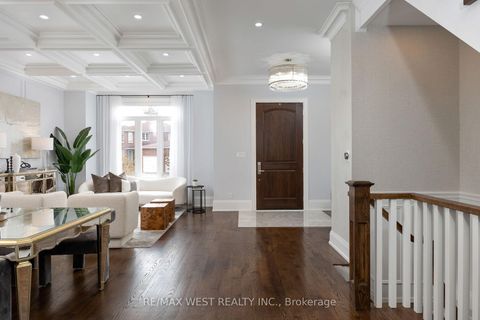 Photo 2 at 88 Yardley Avenue, Parkview, Toronto