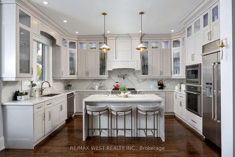 Photo 10 at 88 Yardley Avenue, Parkview, Toronto