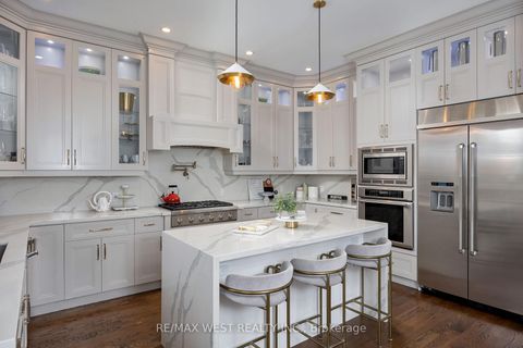 Photo 11 at 88 Yardley Avenue, Parkview, Toronto