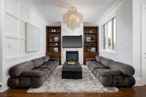 Photo 14 at 88 Yardley Avenue, Parkview, Toronto