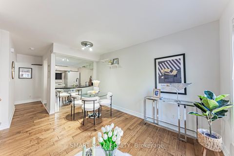 Photo 12 at 533 - 3 Everson Drive, Willowdale East, Toronto
