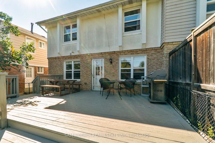 Photo 22 at 5948 Featherhead Crescent, Meadowvale, Mississauga