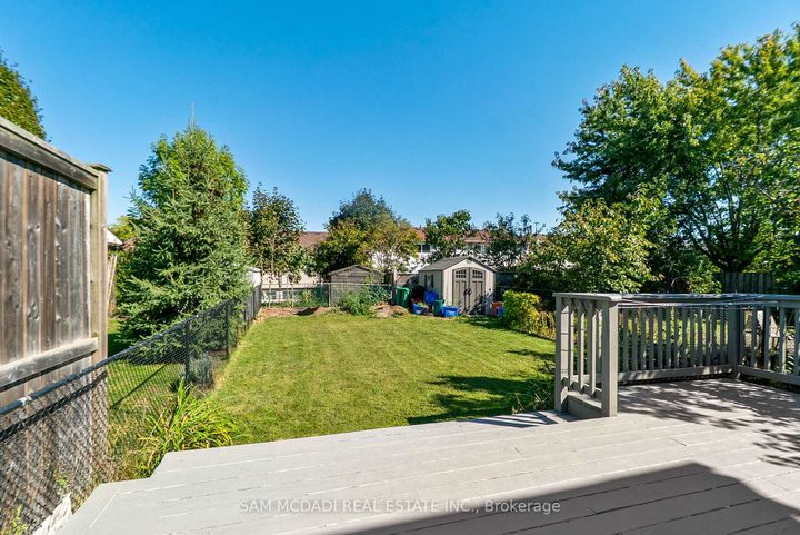 Photo 23 at 5948 Featherhead Crescent, Meadowvale, Mississauga
