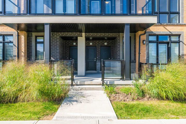 Photo 1 at 9 - 12860 Yonge Street, Oak Ridges, Richmond Hill