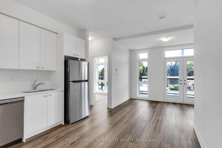 Photo 5 at 9 - 12860 Yonge Street, Oak Ridges, Richmond Hill