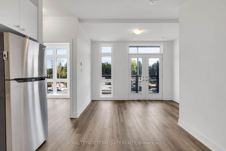 Photo 6 at 9 - 12860 Yonge Street, Oak Ridges, Richmond Hill
