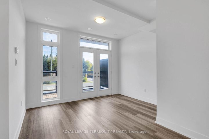 Photo 7 at 9 - 12860 Yonge Street, Oak Ridges, Richmond Hill