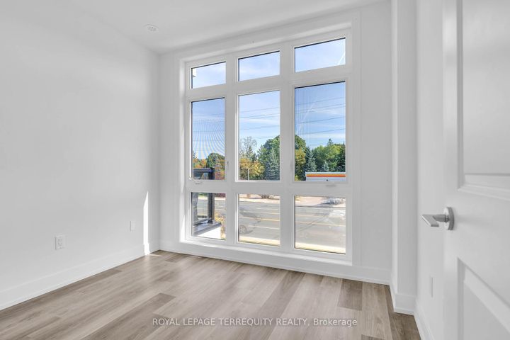 Photo 12 at 9 - 12860 Yonge Street, Oak Ridges, Richmond Hill
