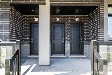 Photo 4 at 9 - 12860 Yonge Street, Oak Ridges, Richmond Hill
