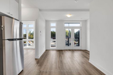 Photo 6 at 9 - 12860 Yonge Street, Oak Ridges, Richmond Hill