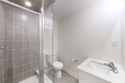 Photo 12 at 3305 - 60 Elizabeth Street S, Mill Pond, Richmond Hill