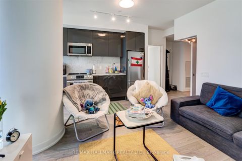 Photo 9 at 2406 - 25 Richmond Street E, Yonge Corridor, Toronto Photo 9 at 2406 - 25 Richmond Street E, Yonge Corridor, Toronto