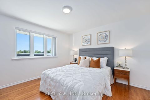 Photo 9 at 51 Sloley Road, Cliffcrest, Toronto