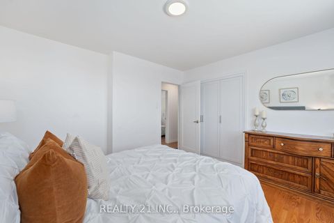 Photo 10 at 51 Sloley Road, Cliffcrest, Toronto