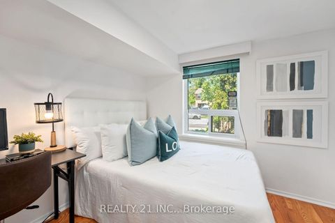 Photo 16 at 51 Sloley Road, Cliffcrest, Toronto