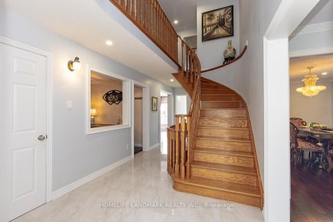 Photo 18 at 4 Pine Bough Manor, Devonsleigh, Richmond Hill