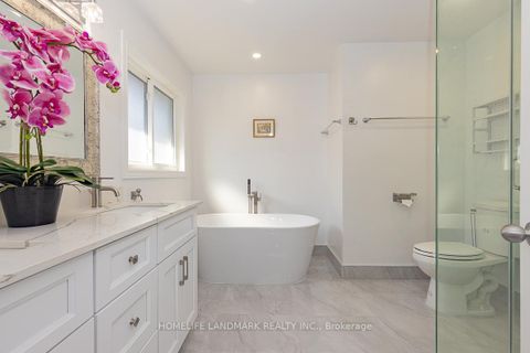 Photo 24 at 4 Pine Bough Manor, Devonsleigh, Richmond Hill