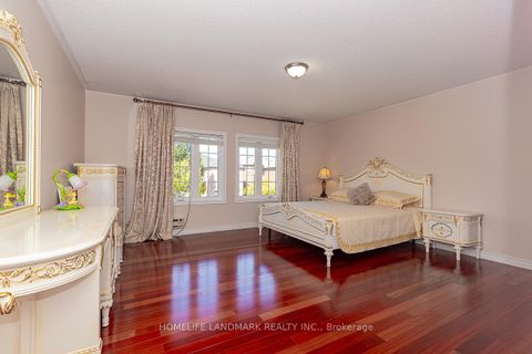 Photo 27 at 4 Pine Bough Manor, Devonsleigh, Richmond Hill