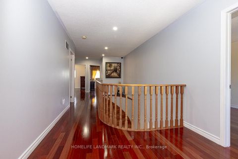 Photo 35 at 4 Pine Bough Manor, Devonsleigh, Richmond Hill