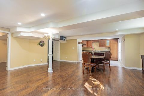 Photo 40 at 4 Pine Bough Manor, Devonsleigh, Richmond Hill