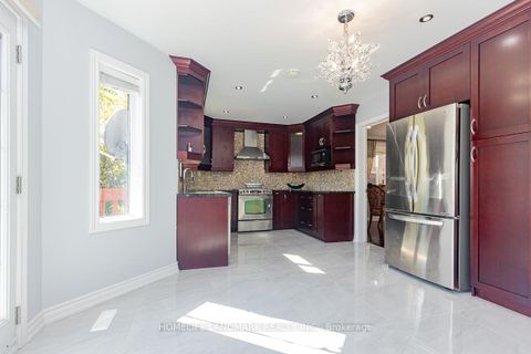 Photo 45 at 4 Pine Bough Manor, Devonsleigh, Richmond Hill Photo 45 at 4 Pine Bough Manor, Devonsleigh, Richmond Hill