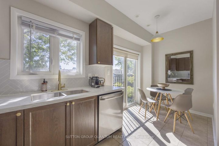 Photo 8 at #38 - 1250 St Martins Drive, Bay Ridges, Pickering