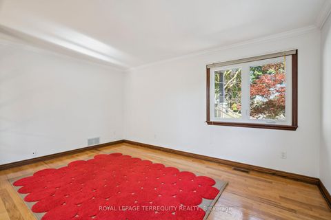 Photo 11 at 664 Scarlett Avenue, Humber Heights, Toronto